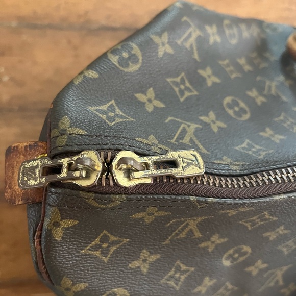 Vintage Louis Vuitton duffel bag - Picture 2 of 3